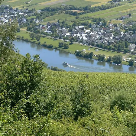 Koller Connies Hutte Flussbach